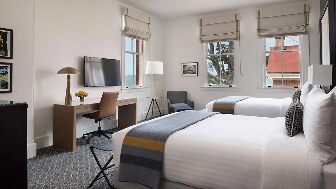 2 Queen Beds Room At Lodge at the Presidio