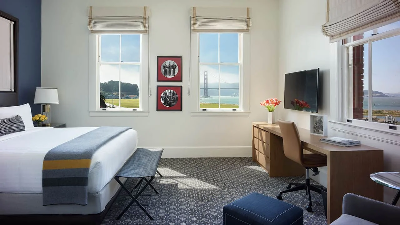 View King At Lodge at the Presidio