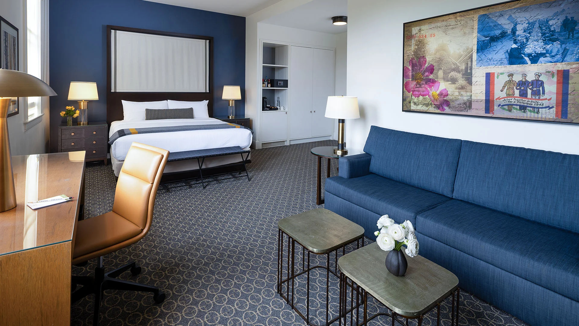 Junior King Suite At Lodge at the Presidio