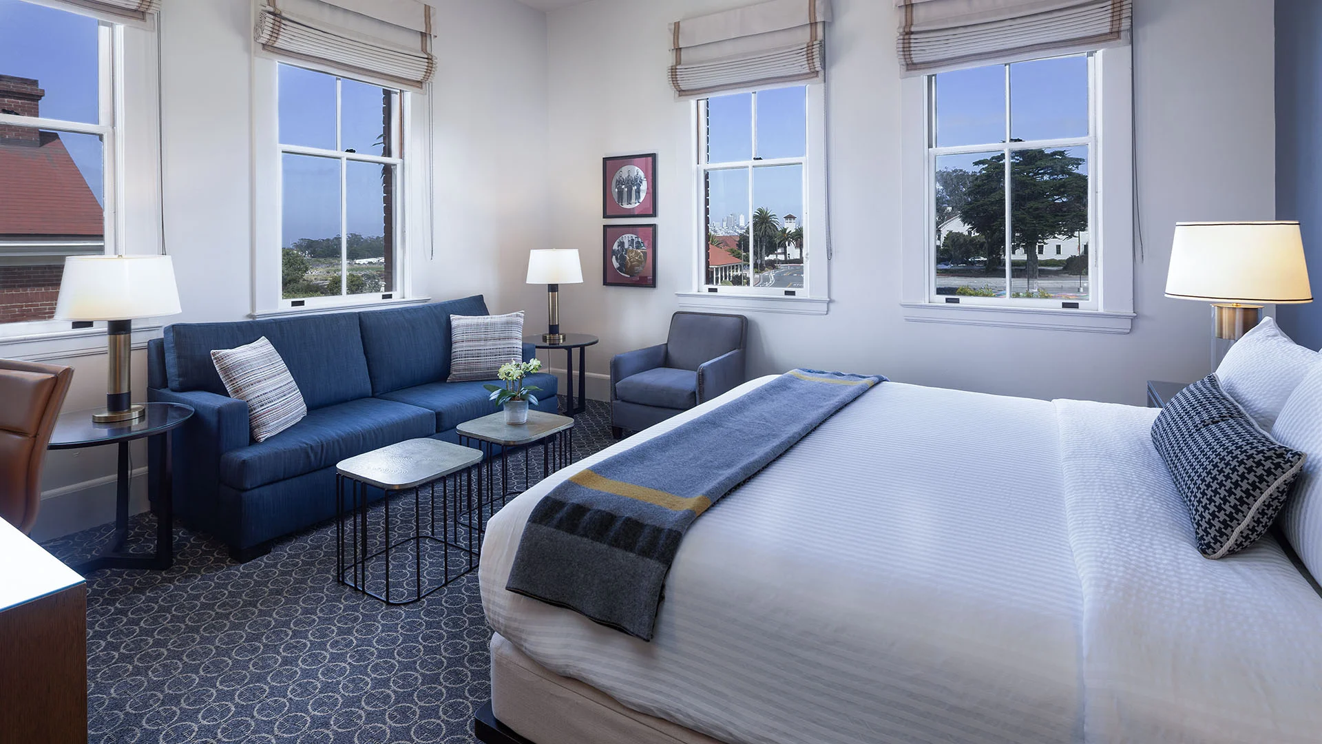 Junior King Suite At Lodge at the Presidio