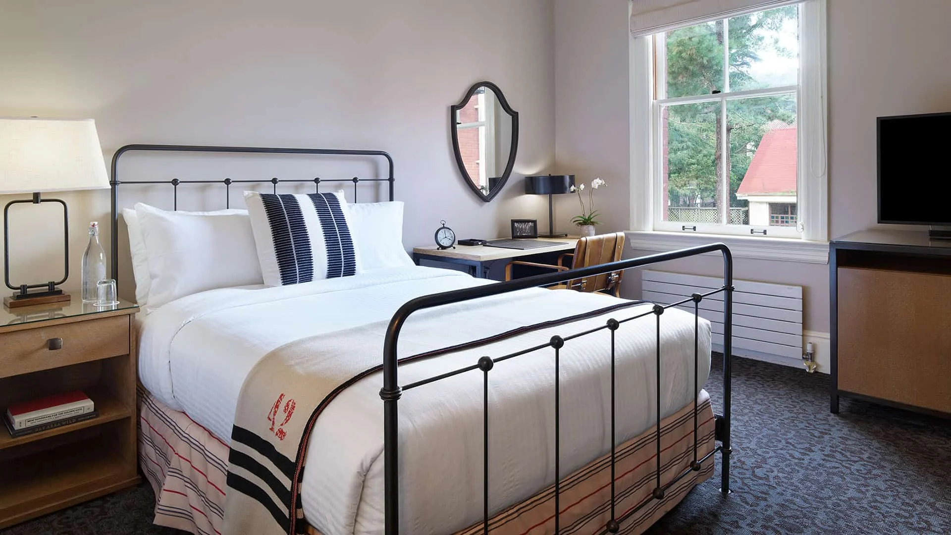 Standard Queen Room at Inn at the Presidio