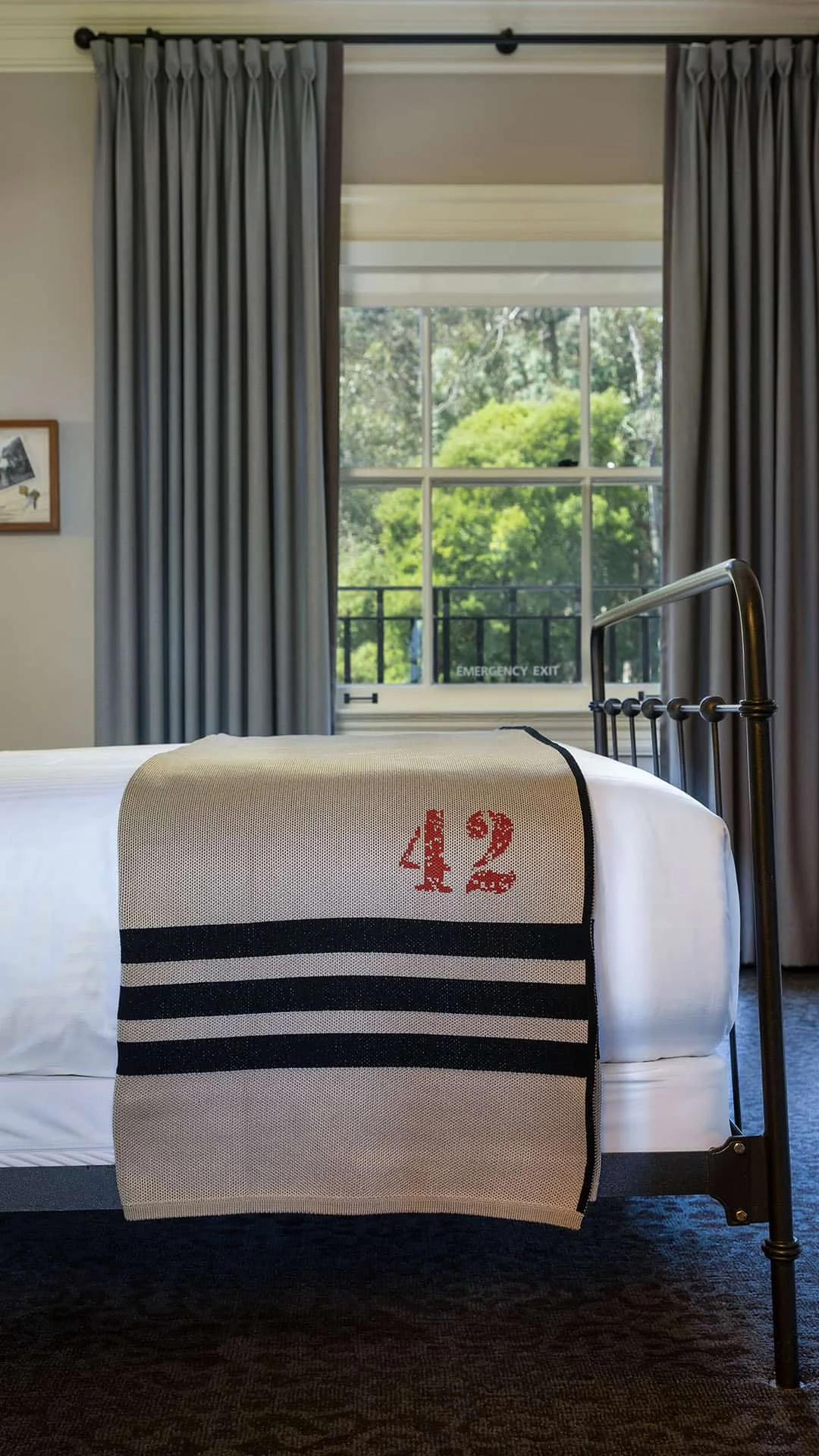 Classic Queen Suite at Inn at the Presidio